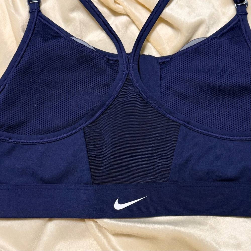 NWT Nike Women's Indy Bra with Front Zipper Navy Blue Sports Bra Size Small